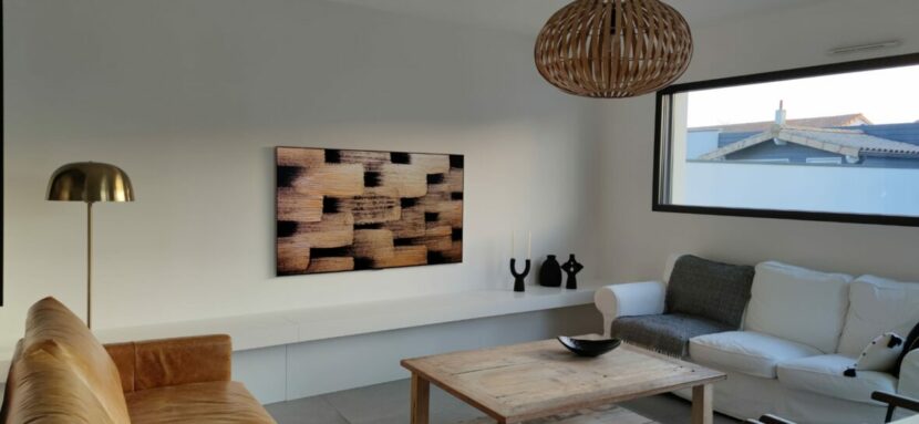 MEUBLE TV ET DE RANGEMENT SUR MESURE FACON BANC - CREATION EFFETS DE MATIERE CHOLET 49